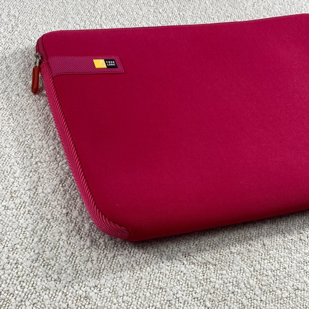 Hot pink Tablet Sleeve - Slim Protective Carry Case for laptops, tablets 14x10